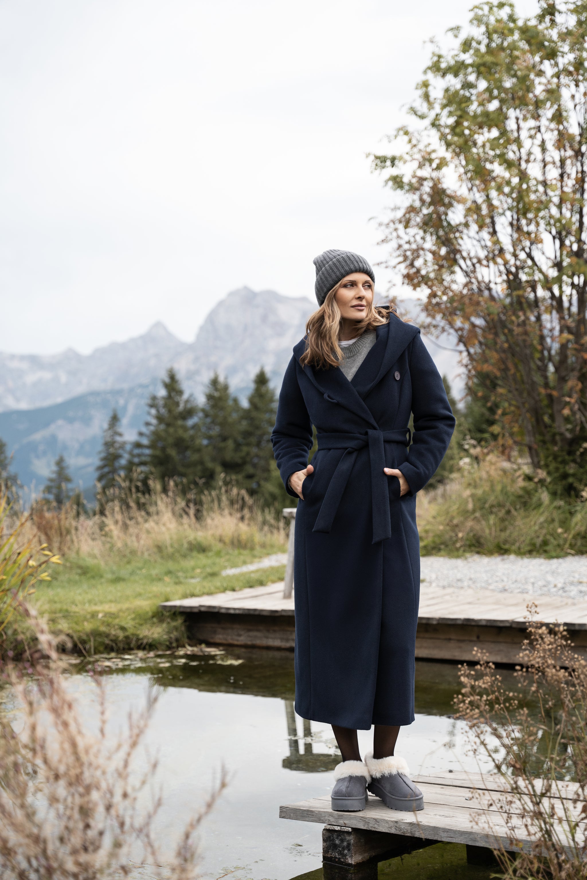 Płaszcz NOELIA maxi granatowy