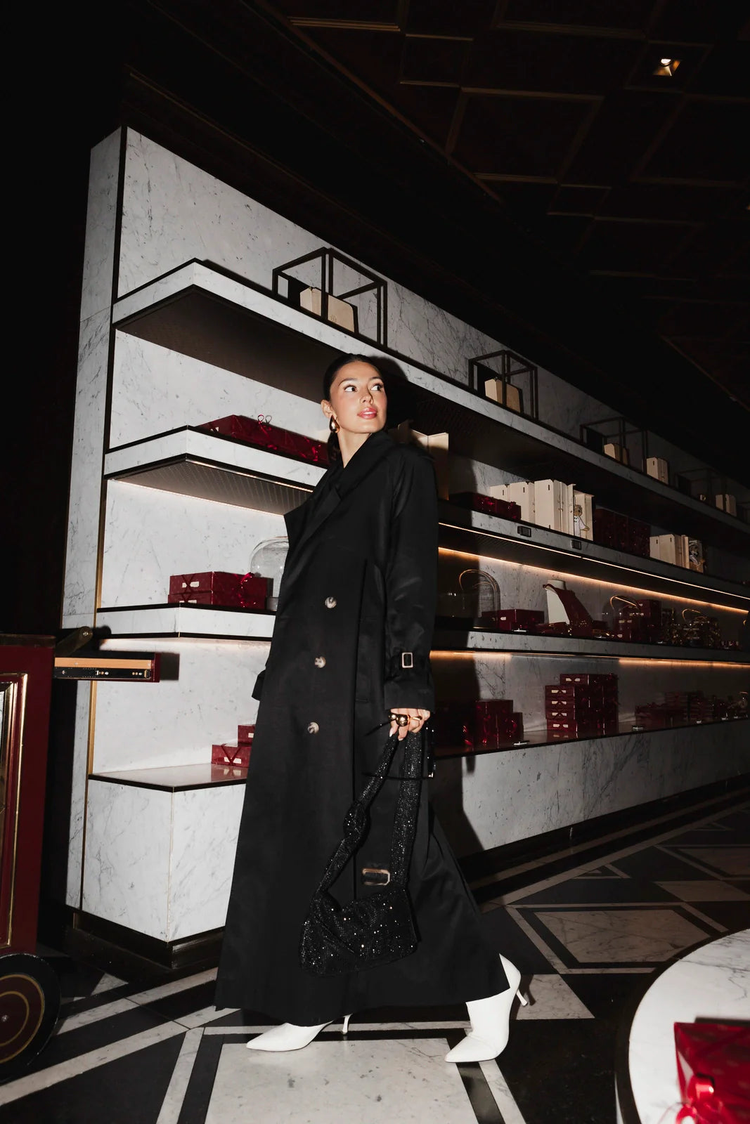 Trencz CYNTIA czarny